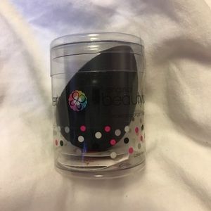 NWT Beauty Blender